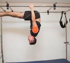 Exercicio-Pilates-Cadillac-Aereo