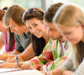 Fly High Centro de Idiomas photo 1