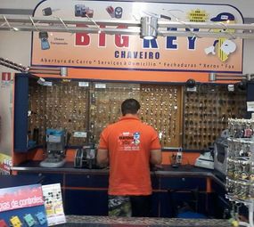 Chaveiro Big Cristal - 24 Horas photo 2