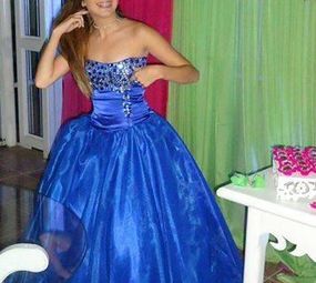 Rosi Noivas e Festas - Aluguel de Roupas photo 1